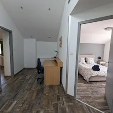 Casa de Férias Avec Vaste Jardin, Proche Cure Thermale Et Nature - Fr-1-589-654 *